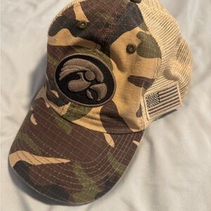 Army edition Iowa Hawkeyes Hat